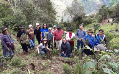 Aprender de las mujeres productoras que cuidan la tierra en Ecuador