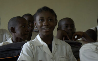 Aulas llenas de vida en la nueva escuela salesiana de secundaria en Camerún